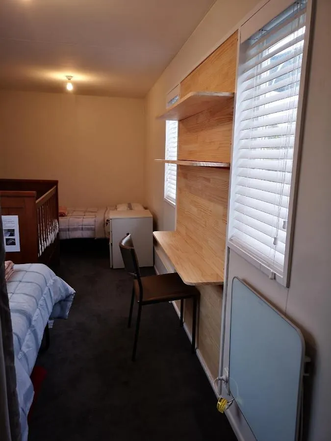 Cheerful 4 Bedroom Holiday Home Rotorua