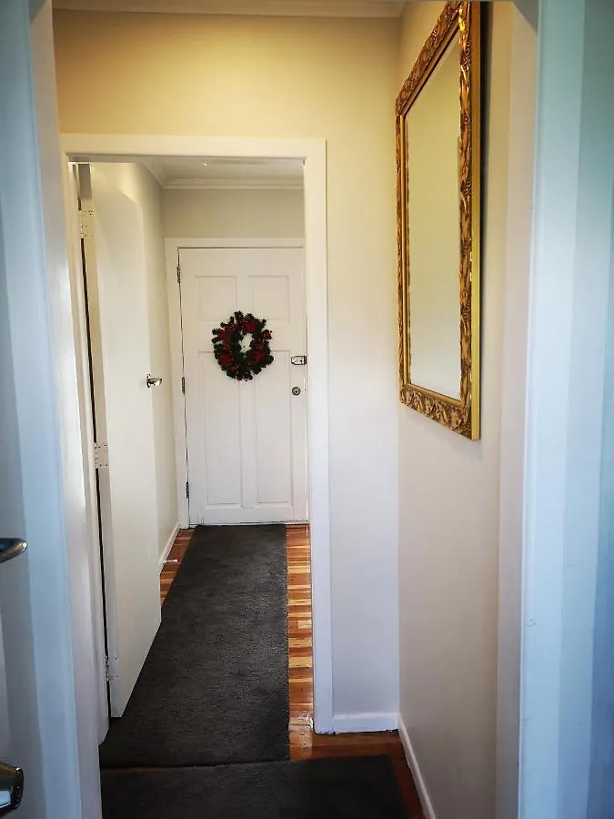 Cheerful 4 Bedroom Holiday Home Rotorua