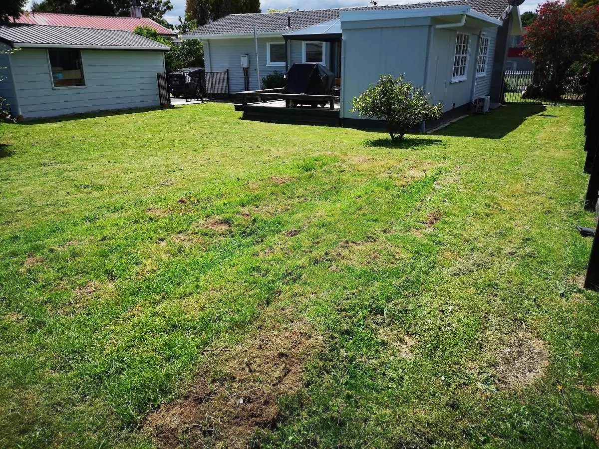 Cheerful 4 Bedroom Holiday Home Rotorua 0*,